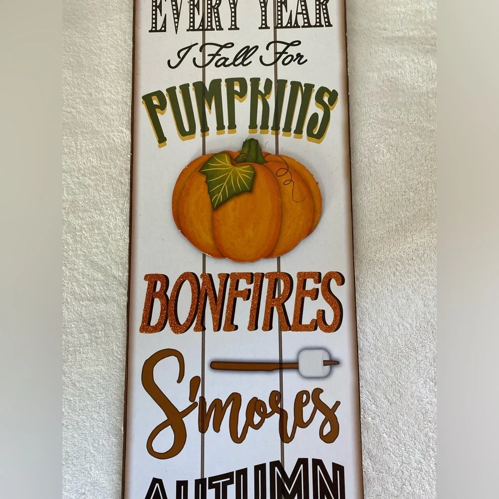NWT Every Year I Fall For Pumpkins Hanging Sign with Sparkly Accents
